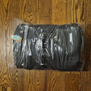 NWT Blast Pro 40L Travel Backpack